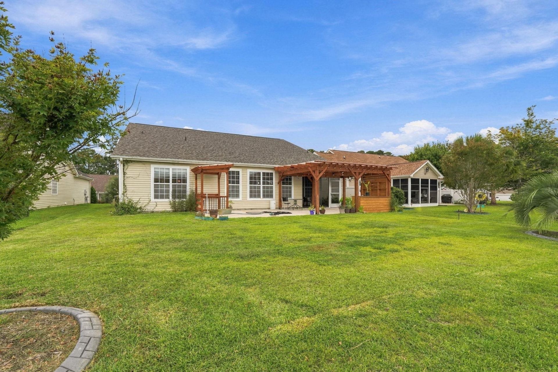 497 Vermillion Dr. Photo 6