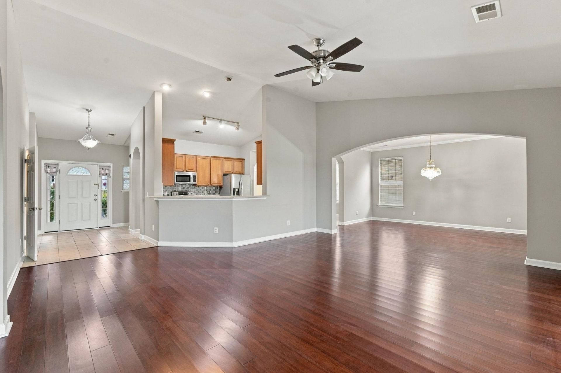 497 Vermillion Dr. Photo 9