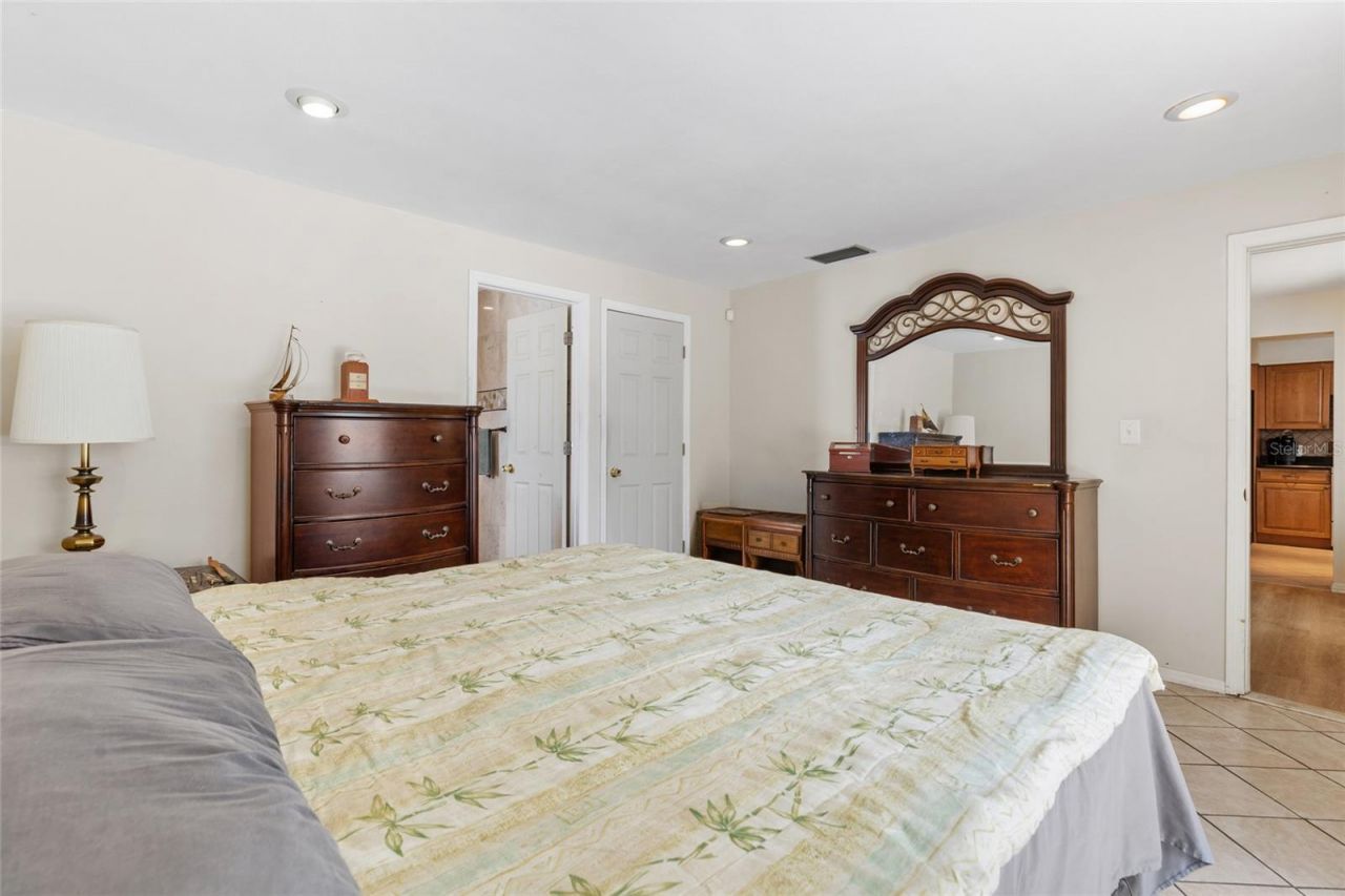 6232 43rd Avenue N, Kenneth City, FL 33709 Photo