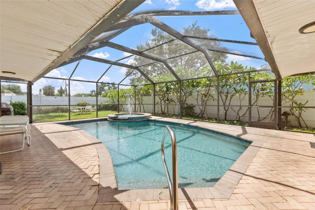 6232 43rd Avenue N, Kenneth City, FL 33709 Photo