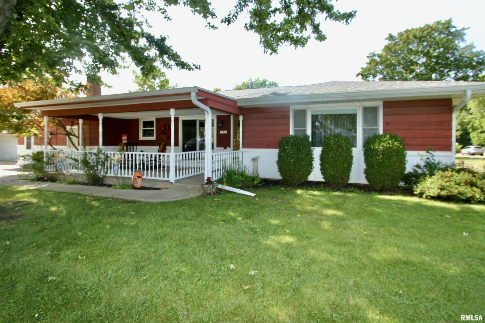 202 Sterling Street, Washington, IL 61571 Main Photo