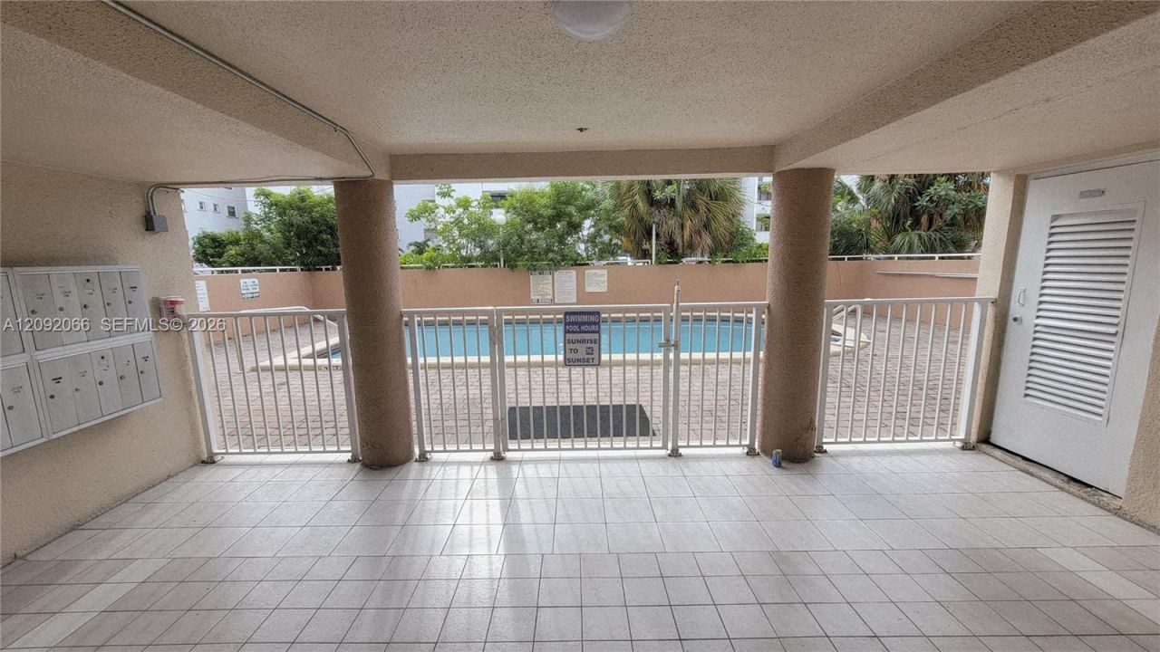 8050 NW 8th St, Unit 1407, Miami, FL 33126 Photo