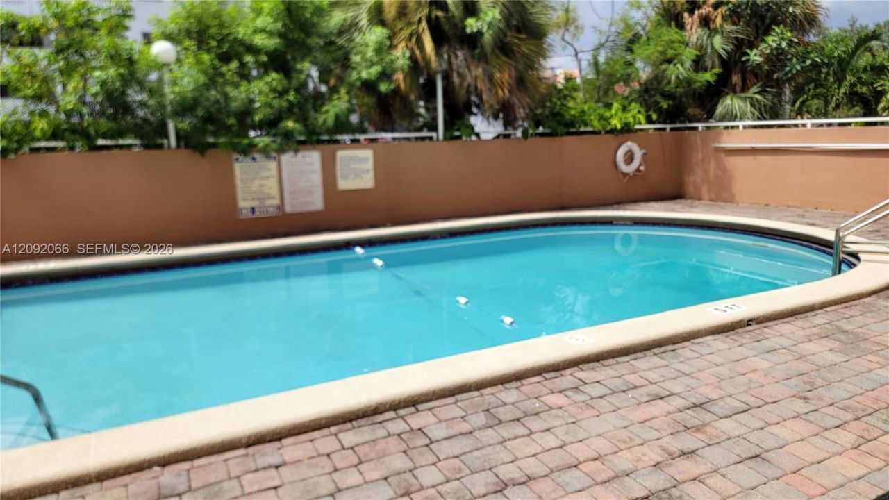 8050 NW 8th St, Unit 1407, Miami, FL 33126 Photo
