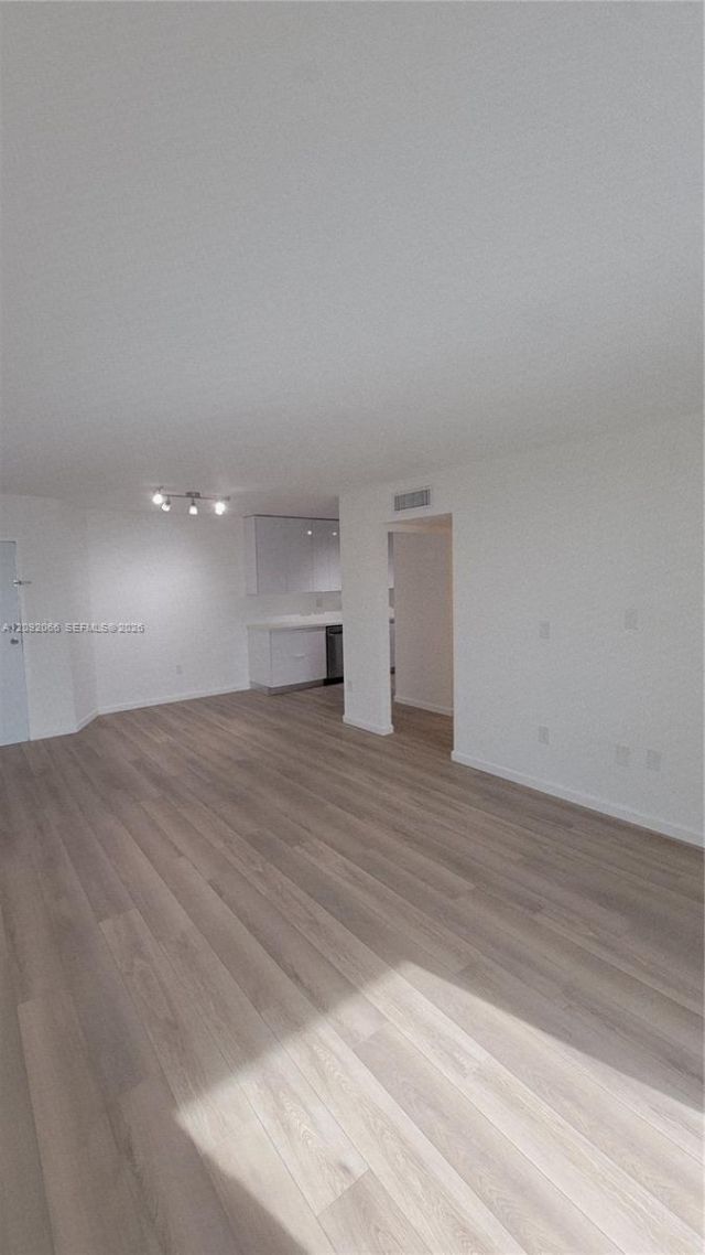 8050 NW 8th St, Unit 1407, Miami, FL 33126 Photo