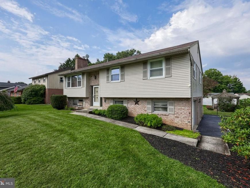 762 Eastside Drive , Landisville, PA 17538 Main Photo