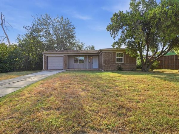 4500 Sherwood Drive, Mesquite, TX 75150