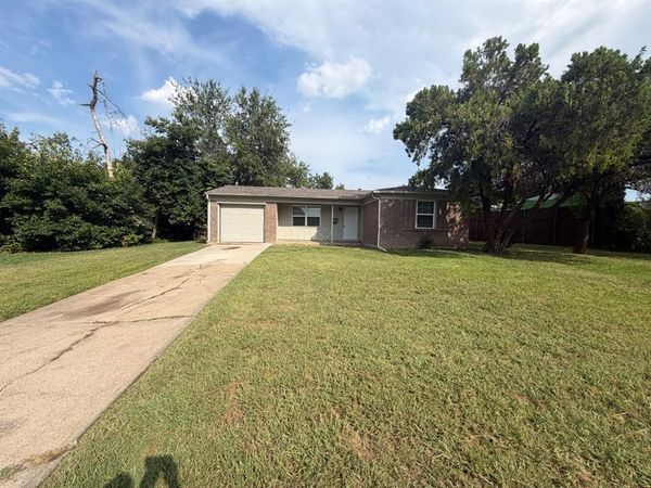 4500 Sherwood Drive , Mesquite, TX 75150