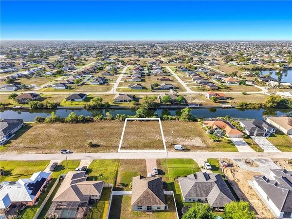 1122 NW 18th TER , CAPE CORAL, FL 33993