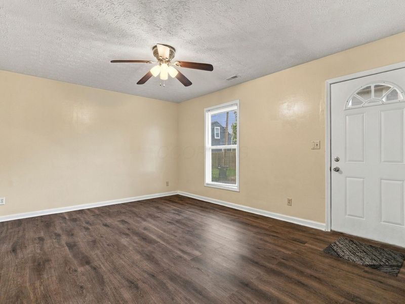 641 Siebert Street , Columbus, OH 43206 Photo 4
