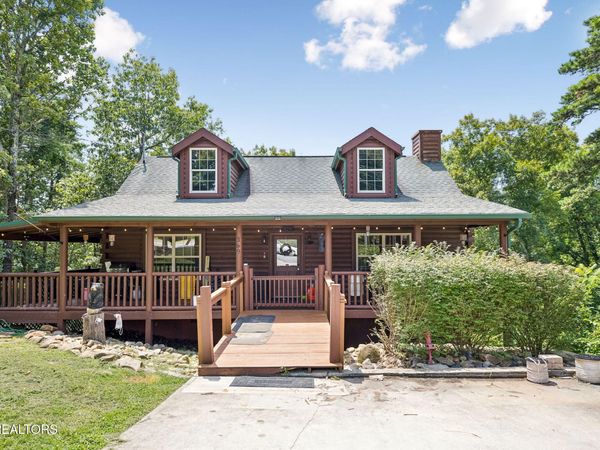 369 Oak Lake Drive, Sevierville, TN 37876