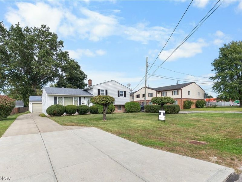 7765 Fern Drive, Mentor on the Lake, OH 44060 Photo 3