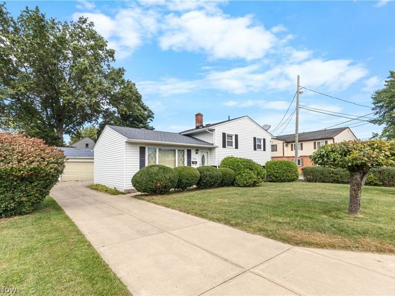 7765 Fern Drive, Mentor on the Lake, OH 44060 Photo 4