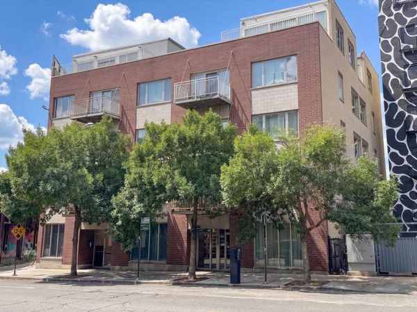912 W Chicago Avenue , Unit 403, Chicago, IL 60642