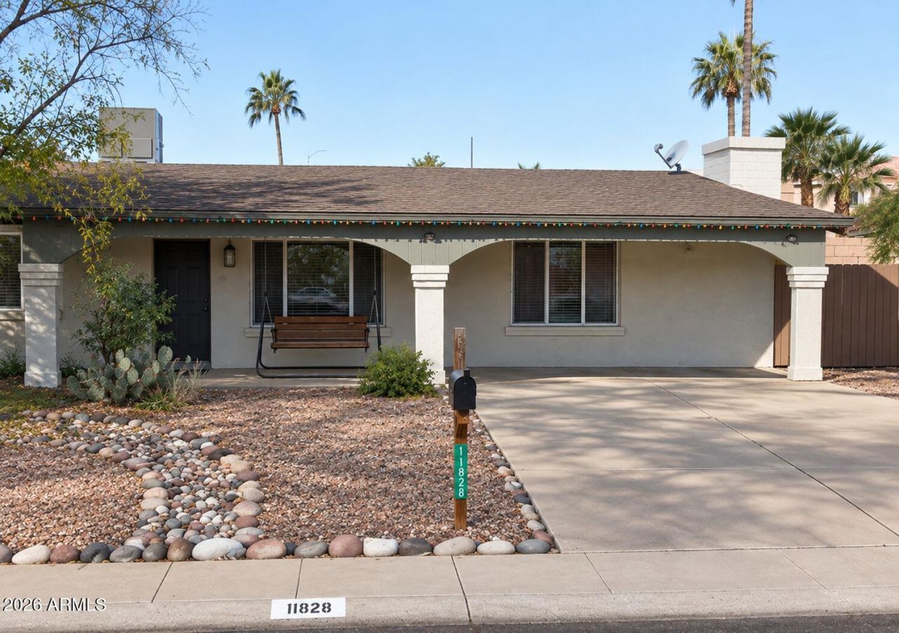 11828 N 32nd Place, Phoenix, AZ 85028 Main Photo