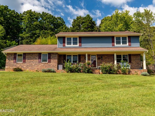 1228 Court Field Rd, Knoxville, TN 37922
