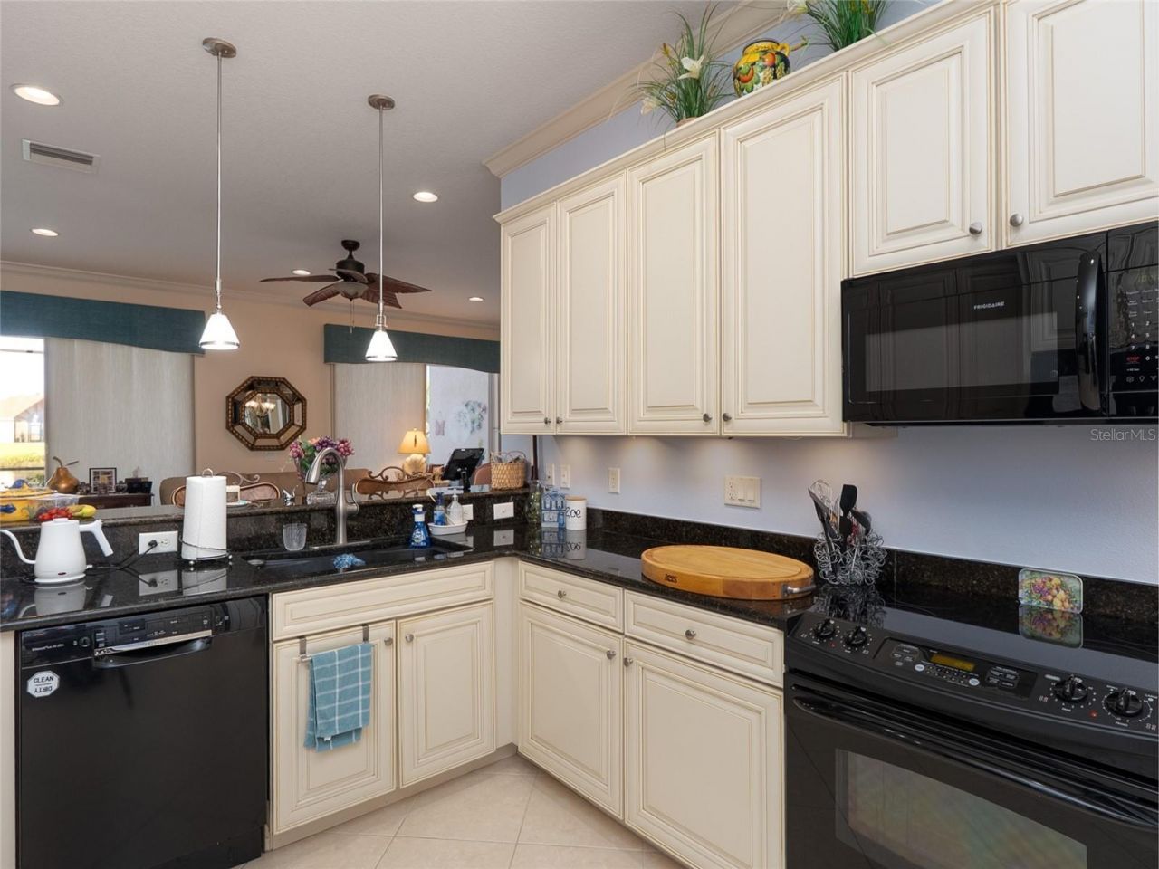 6725 41st Street Circle E, Sarasota, FL 34243 Photo