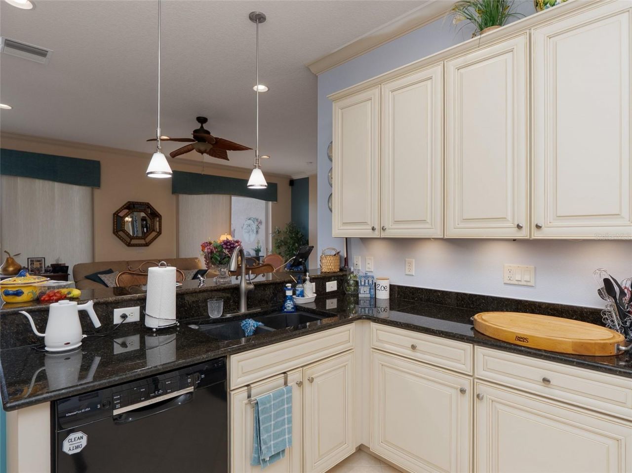 6725 41st Street Circle E, Sarasota, FL 34243 Photo