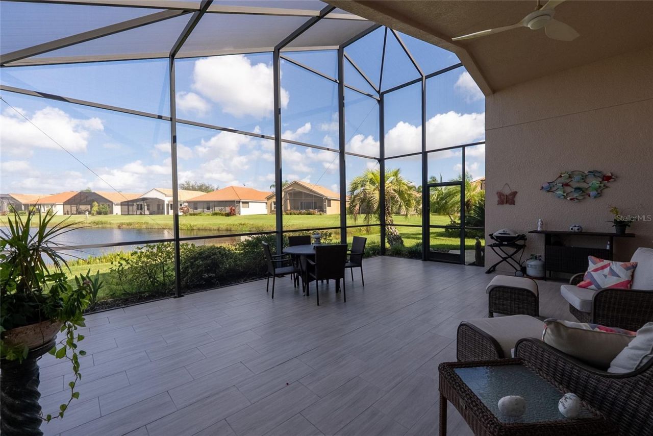 6725 41st Street Circle E, Sarasota, FL 34243 Photo