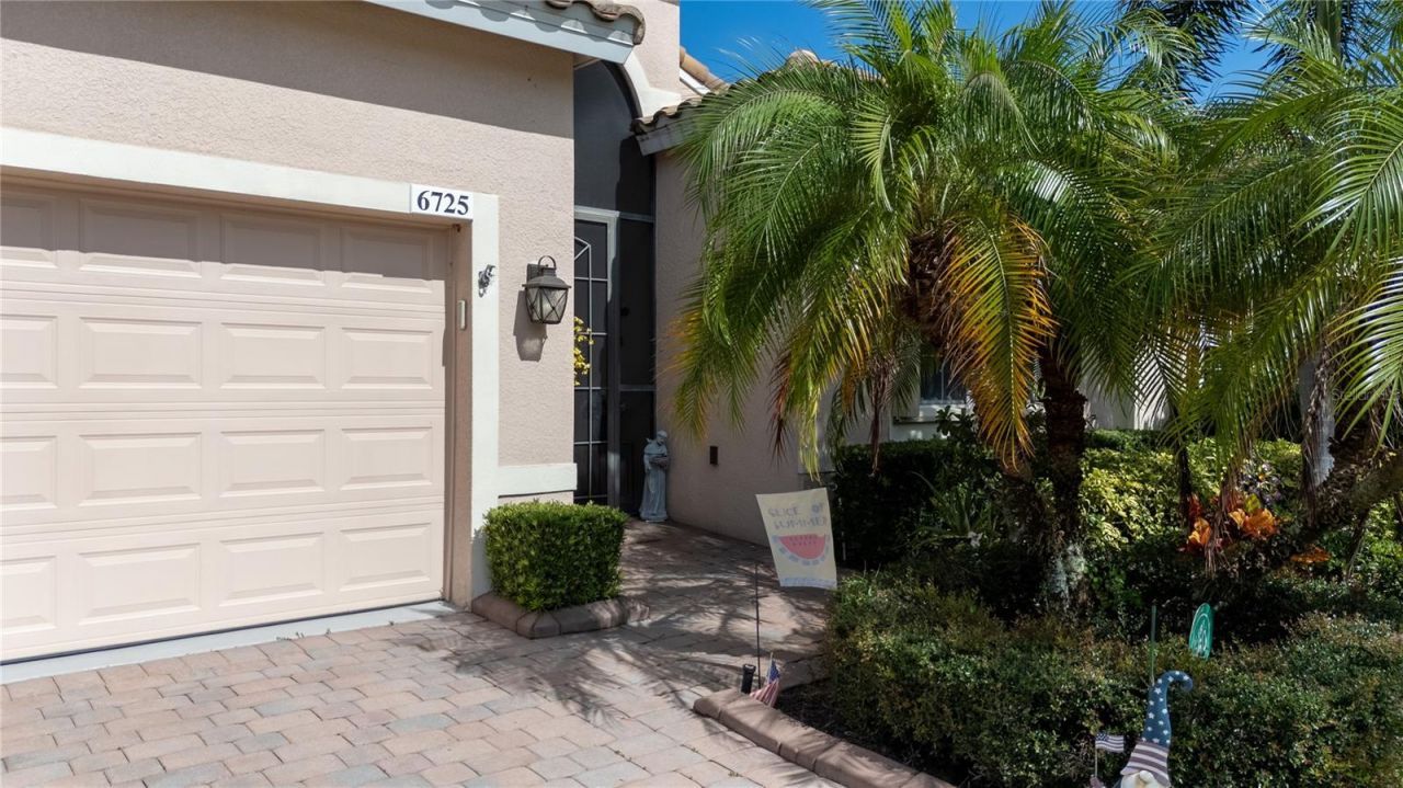 6725 41st Street Circle E, Sarasota, FL 34243 Photo