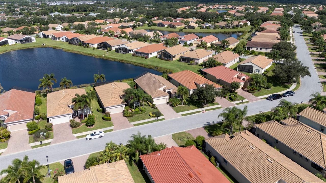 6725 41st Street Circle E, Sarasota, FL 34243 Photo