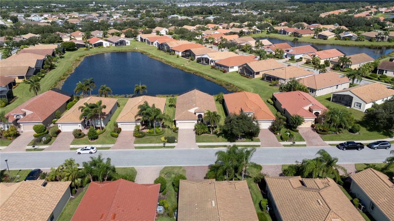 6725 41st Street Circle E, Sarasota, FL 34243 Photo