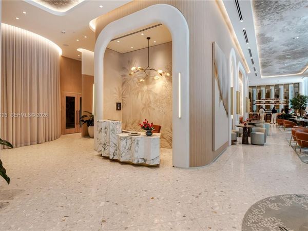 77 SE 5th Street , Unit 1711, Miami, FL 33131