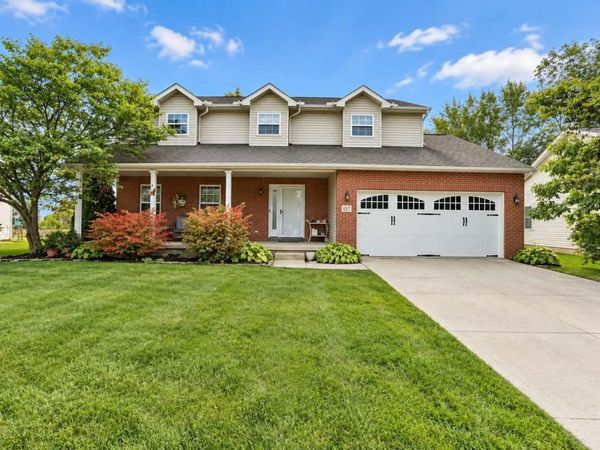 157 Shaleridge Drive, Pataskala, OH 43062