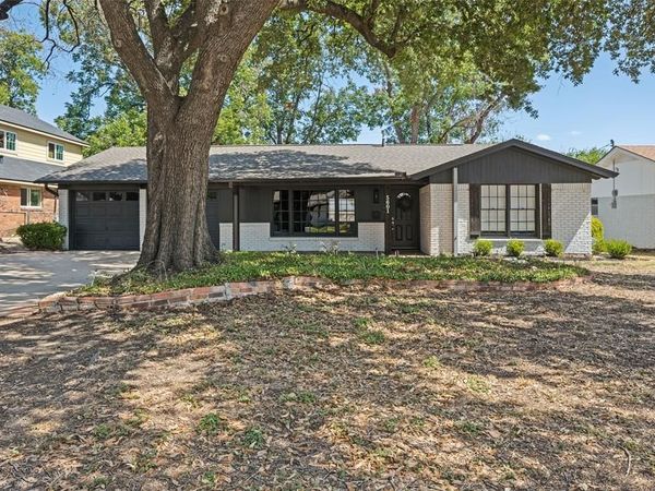 5601 Westcreek Drive, Fort Worth, TX 76133