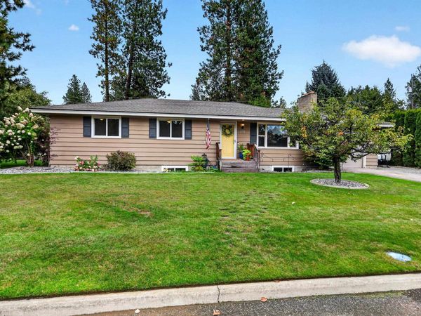 6920 N Fox Point Dr, Spokane, WA 99208