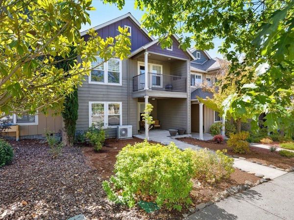 552 Fair Oaks Avenue, Ashland, OR 97520