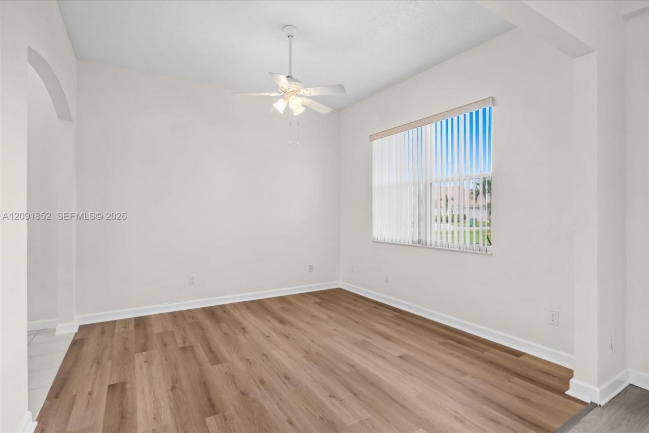 827 SW Lake Charles Cir, Port Saint Lucie, FL 34986 Photo