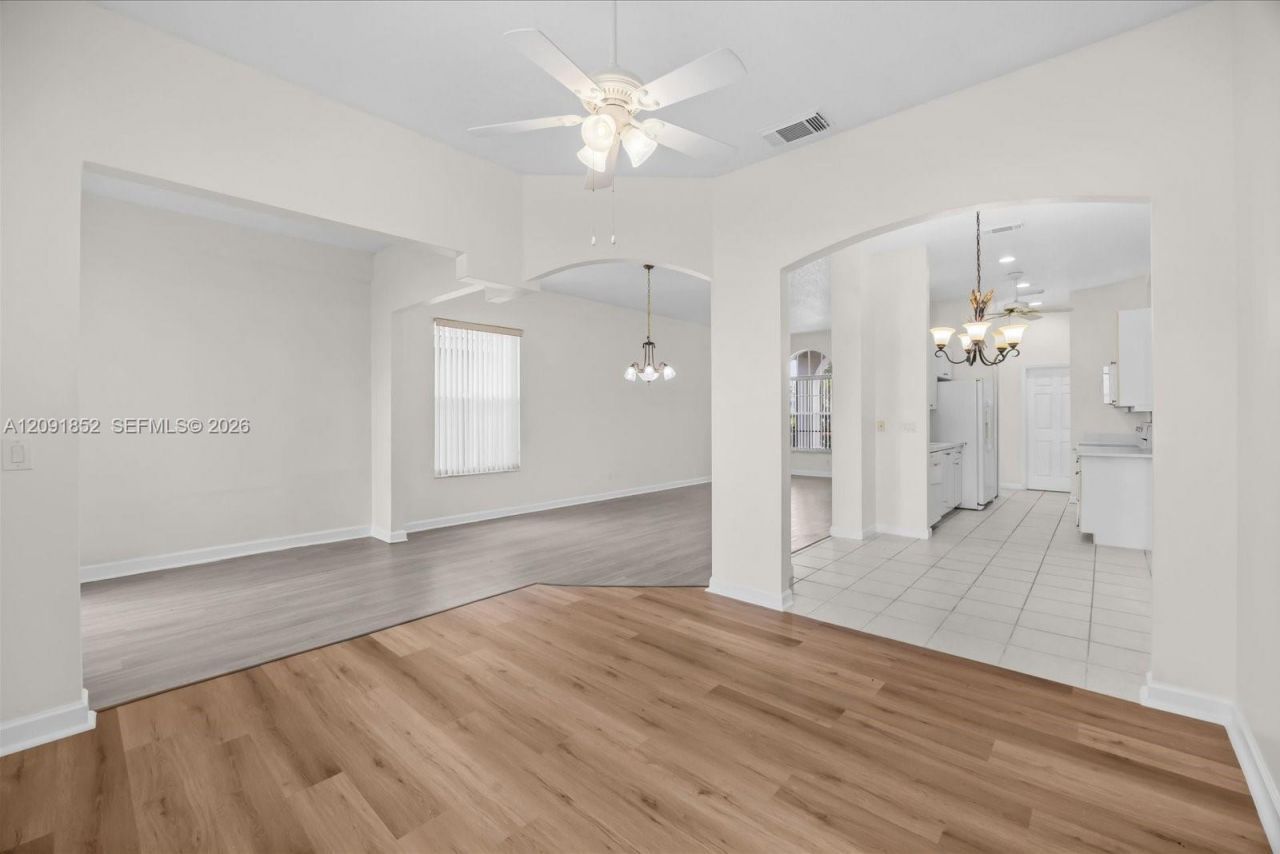 827 SW Lake Charles Cir, Port Saint Lucie, FL 34986 Photo
