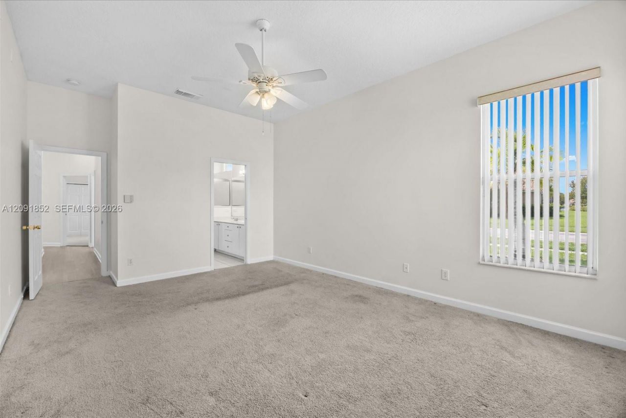 827 SW Lake Charles Cir, Port Saint Lucie, FL 34986 Photo