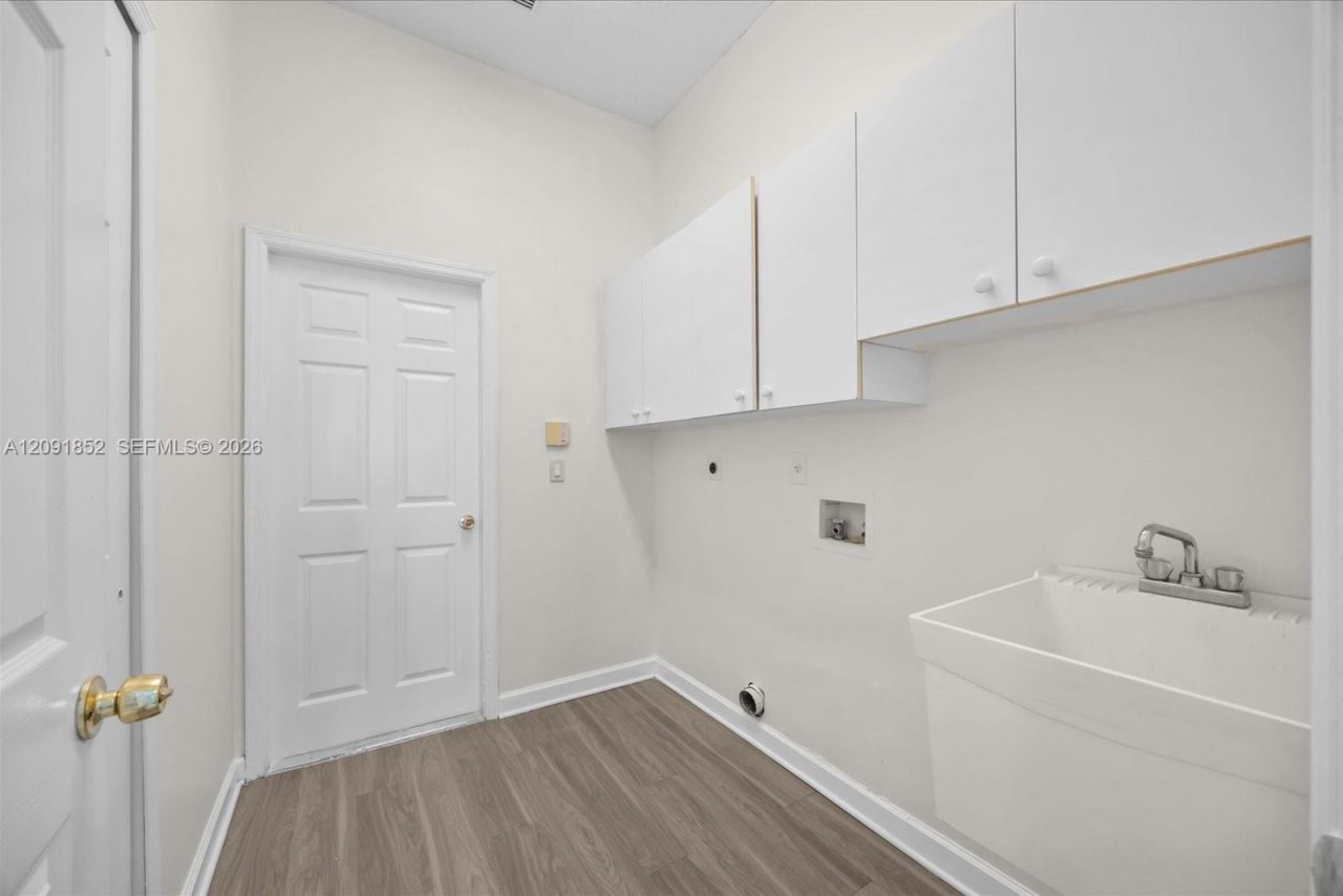 827 SW Lake Charles Cir, Port Saint Lucie, FL 34986 Photo