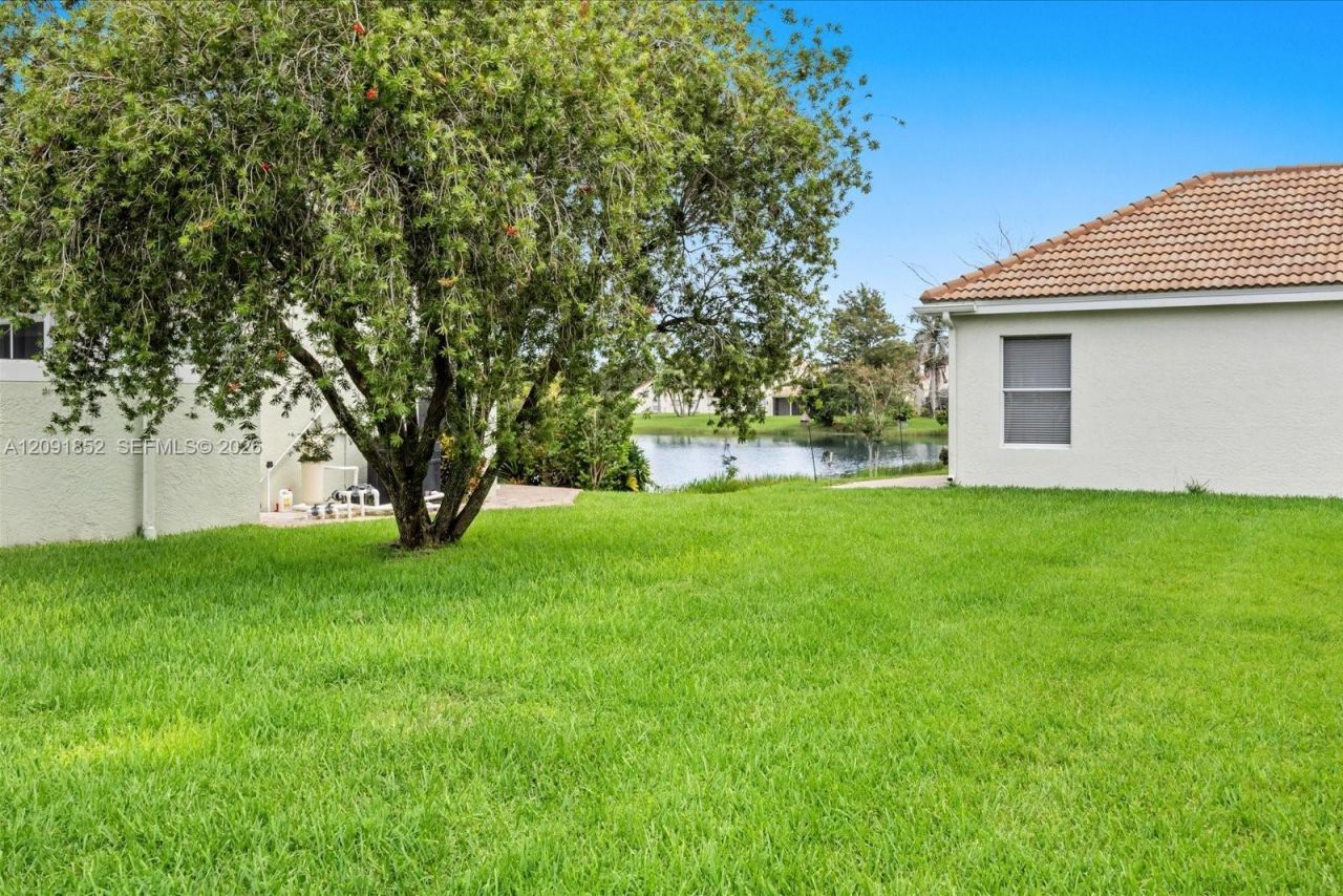 827 SW Lake Charles Cir, Port Saint Lucie, FL 34986 Photo