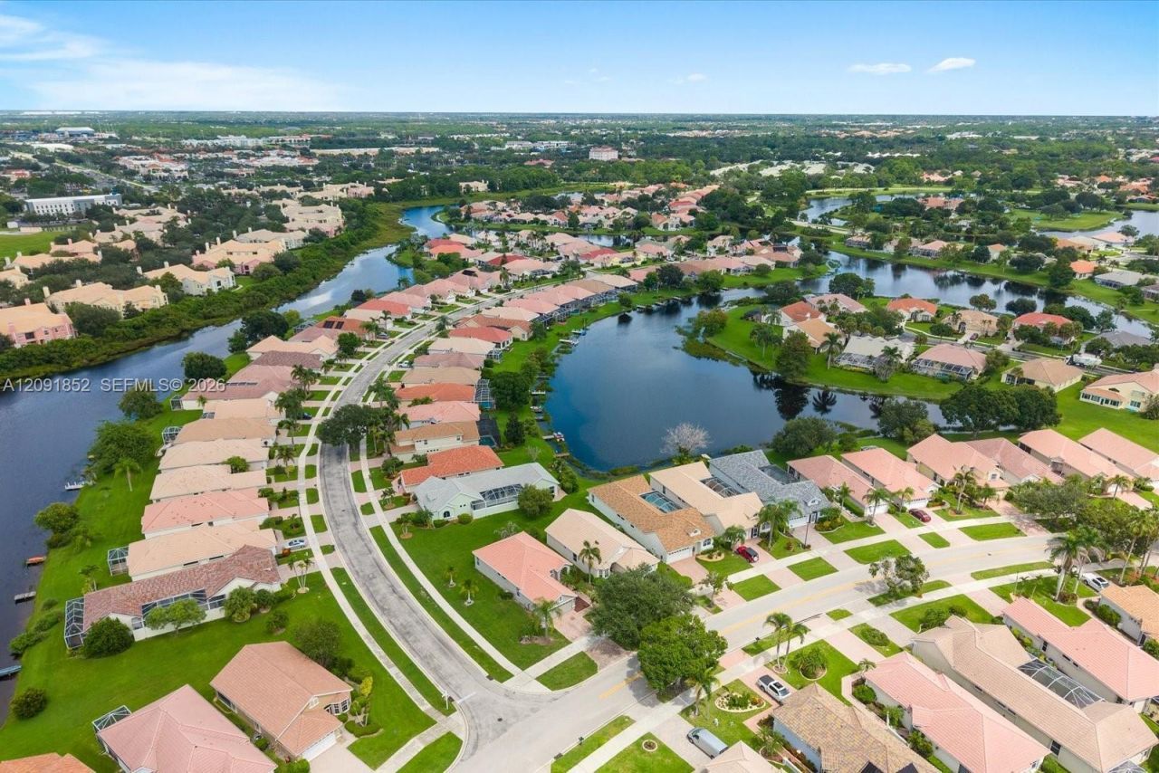 827 SW Lake Charles Cir, Port Saint Lucie, FL 34986 Photo
