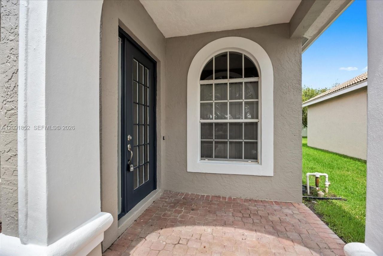 827 SW Lake Charles Cir, Port Saint Lucie, FL 34986 Photo