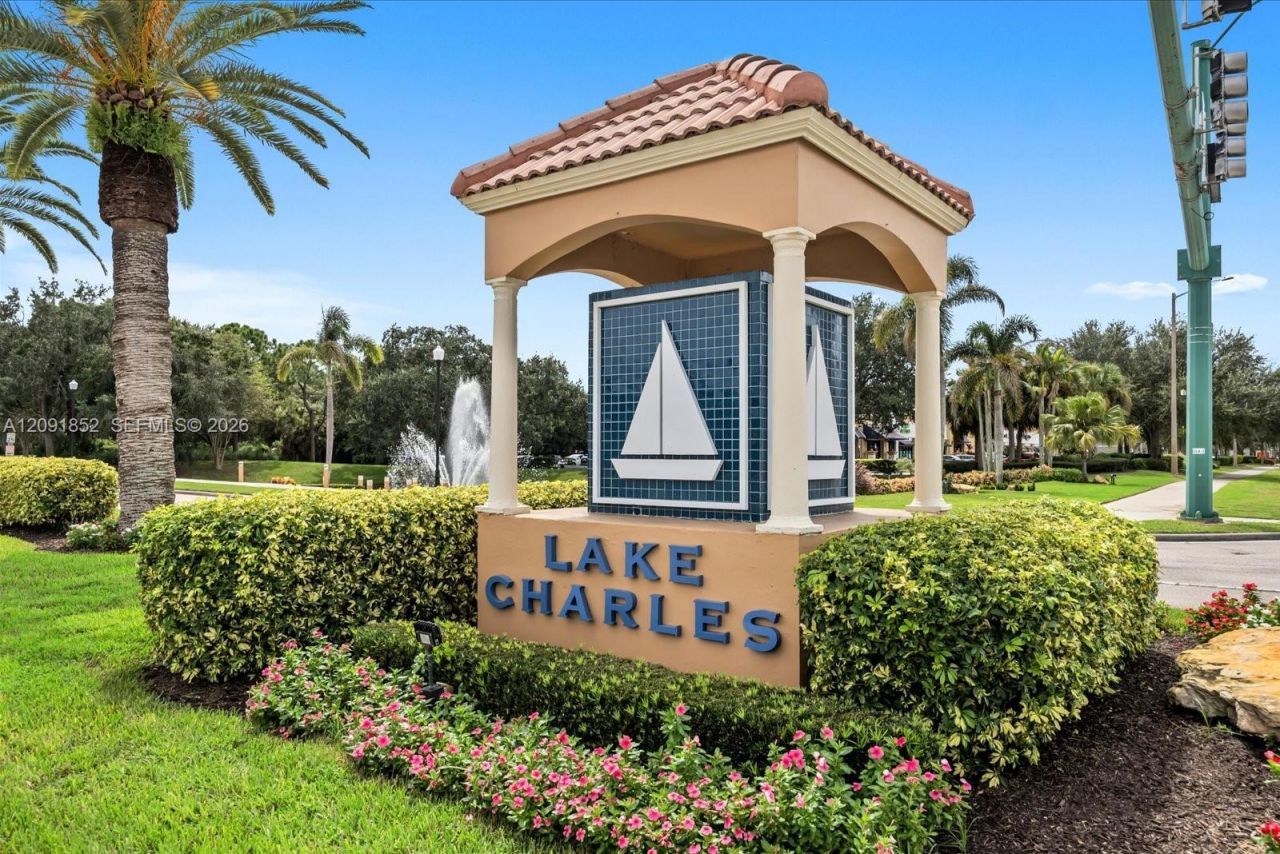 827 SW Lake Charles Cir, Port Saint Lucie, FL 34986 Photo