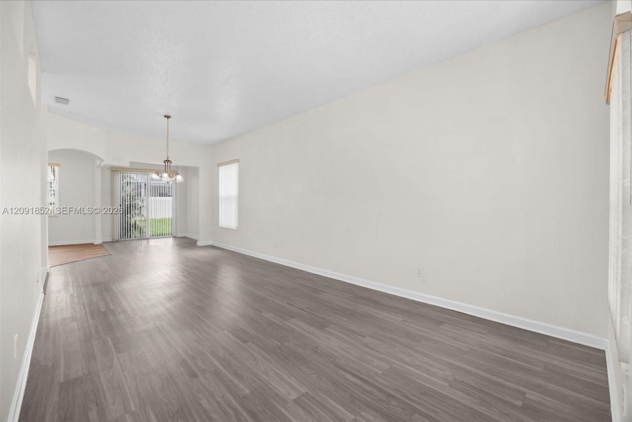 827 SW Lake Charles Cir, Port Saint Lucie, FL 34986 Photo
