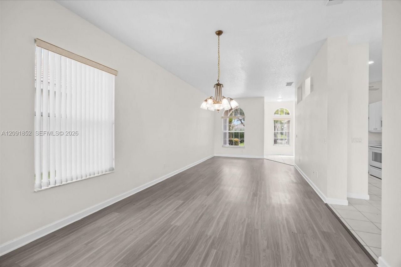 827 SW Lake Charles Cir, Port Saint Lucie, FL 34986 Photo