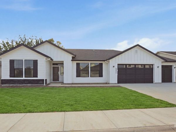 1027 E Crab Springs St, Nampa, ID 83686