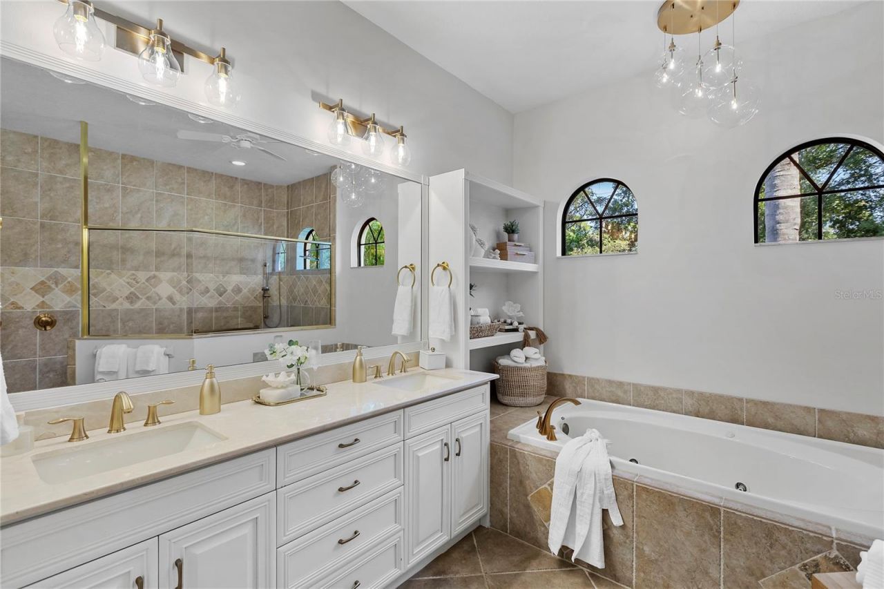 6410 Butlers Crest Drive, Bradenton, FL 34203 Photo