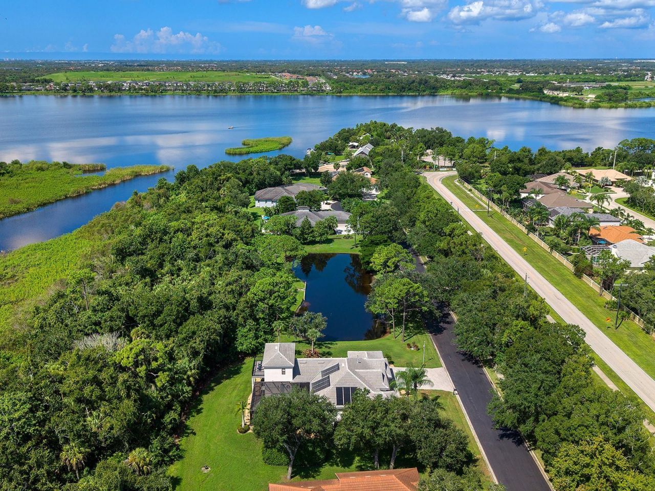 6410 Butlers Crest Drive, Bradenton, FL 34203 Photo