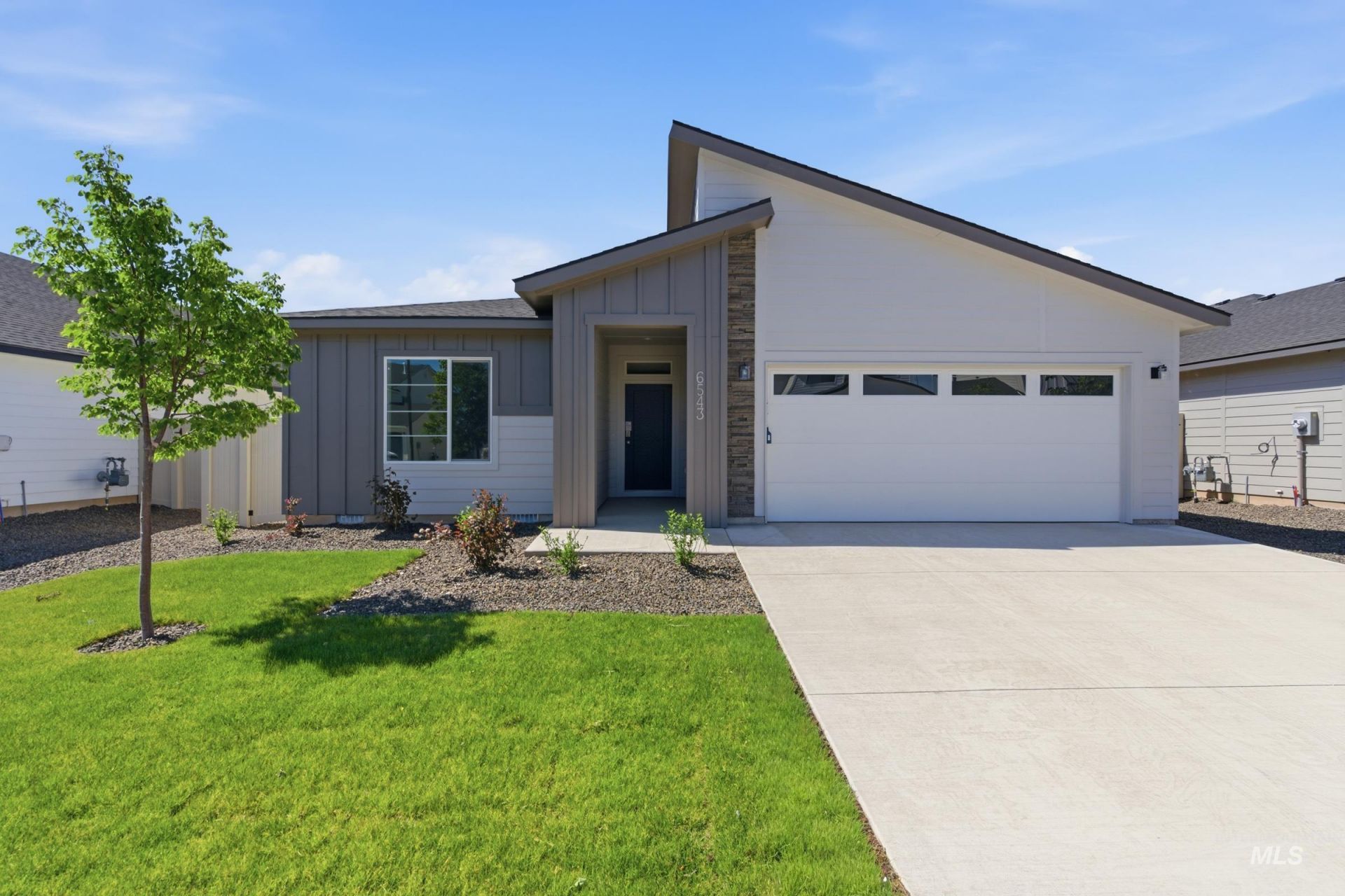 4504 S Amsterdam Ave, Nampa, ID 83686 Main Photo