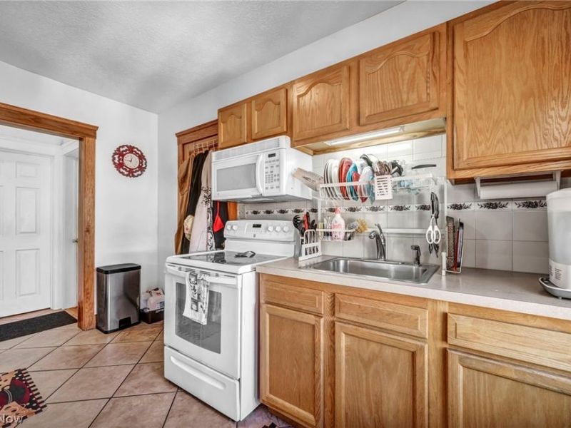 4352 W 47th Street, Cleveland, OH 44144 Photo 25