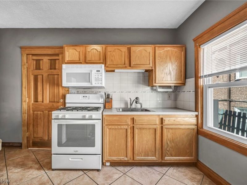 4352 W 47th Street, Cleveland, OH 44144 Photo 29
