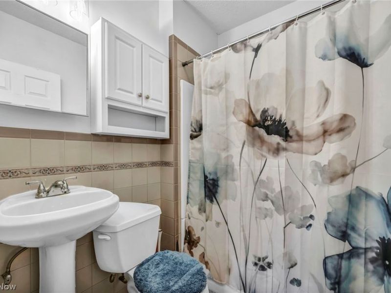 4352 W 47th Street, Cleveland, OH 44144 Photo 42