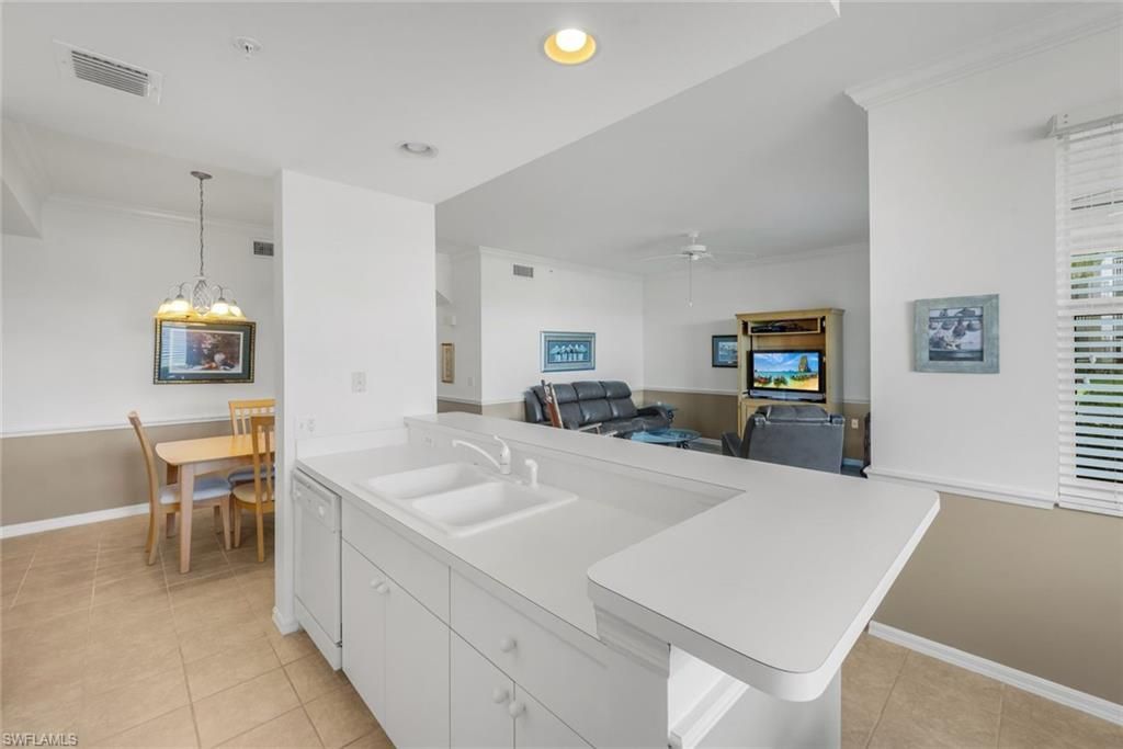 10470 Washingtonia Palm Way, Unit 1212, Fort Myers, FL 33966 Photo