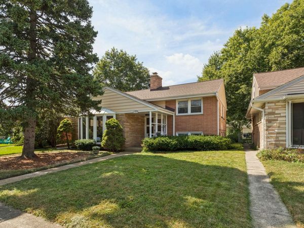 7920 Kenneth Avenue , Skokie, IL 60076
