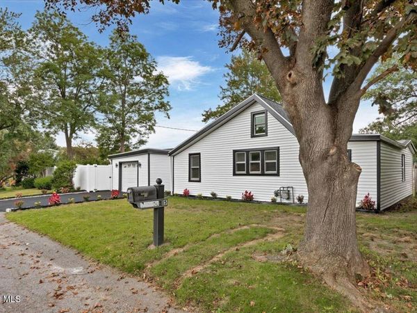 5 Marquette Avenue, Latham, NY 12110